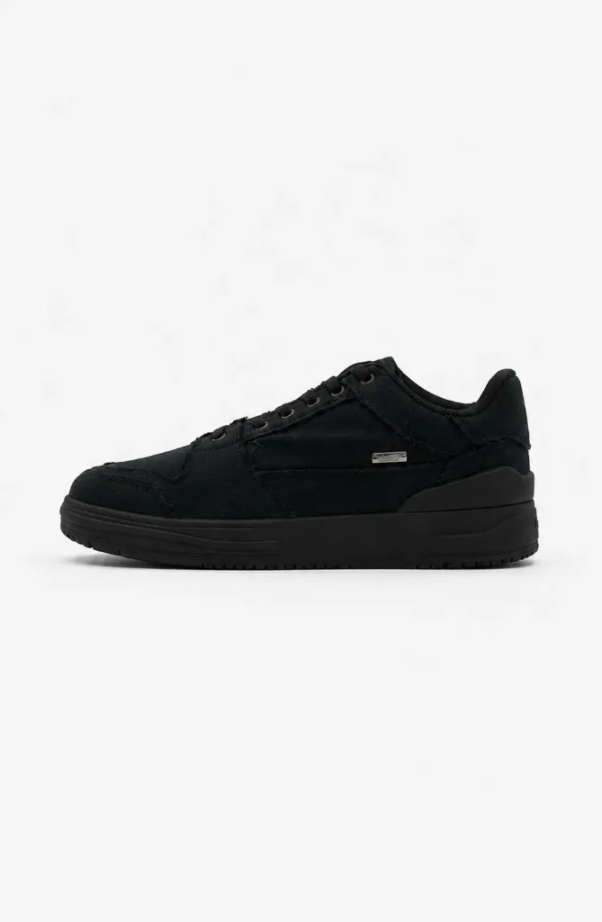 Amur Distressed Black (36)